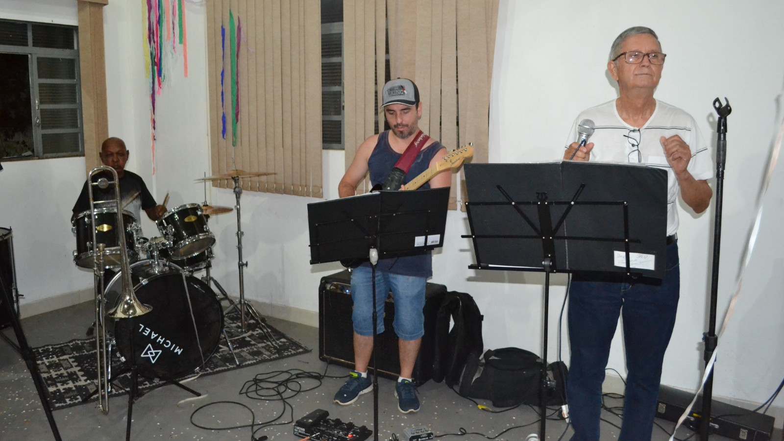 Baile Carnaval Sábado á Noite - linda festa 12