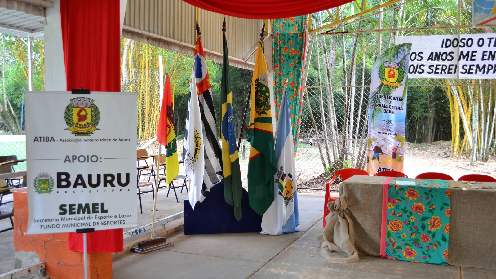 Inter Praia Caipira - Organização: Banners/quadras 10