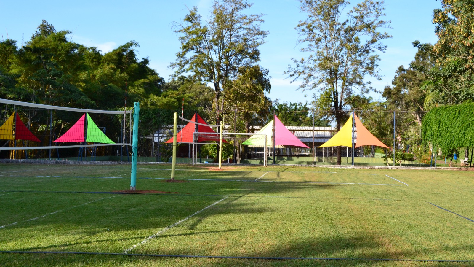 Inter Praia Caipira - Preparação Quadras - Quadras na Grama 1